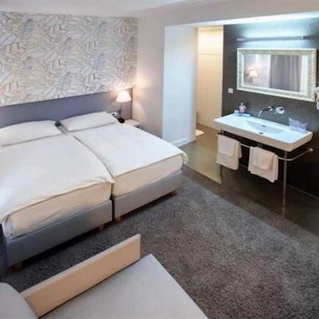 Jona Split Hotel โปดสตรานา ภายนอก รูปภาพ